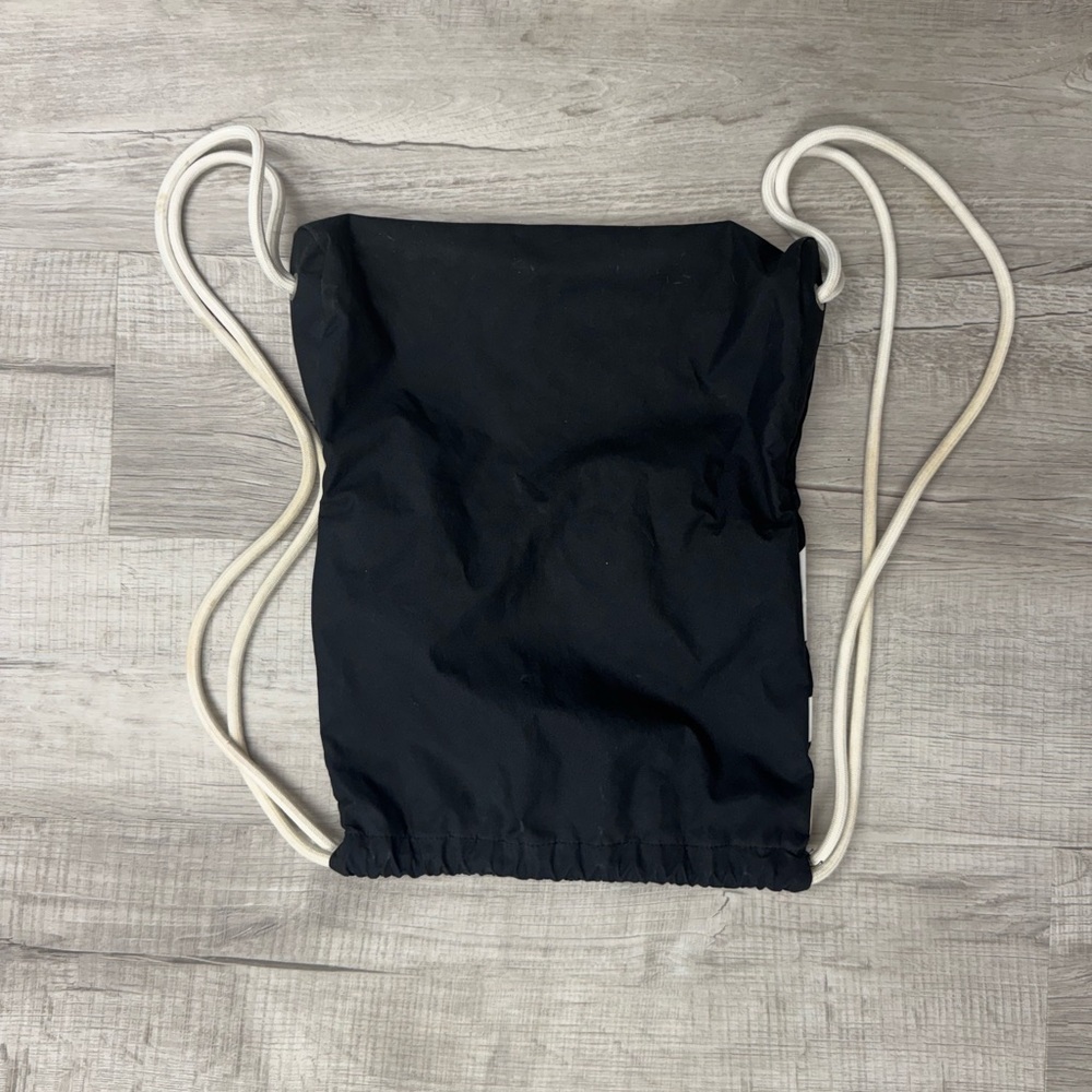 Nike Drawstring Bag - Picture 2 of 3